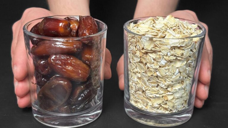 Questo semplice gesto trasforma l’avena in un dolce goloso in soli 5 minuti…