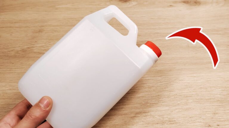Scopri 5 modi geniali per riutilizzare le bottiglie di plastica a casa!