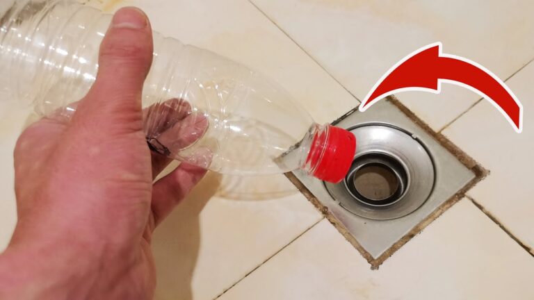 7 motivi per usare una bottiglia di plastica nel tuo scarico: scopri il trucco geniale!